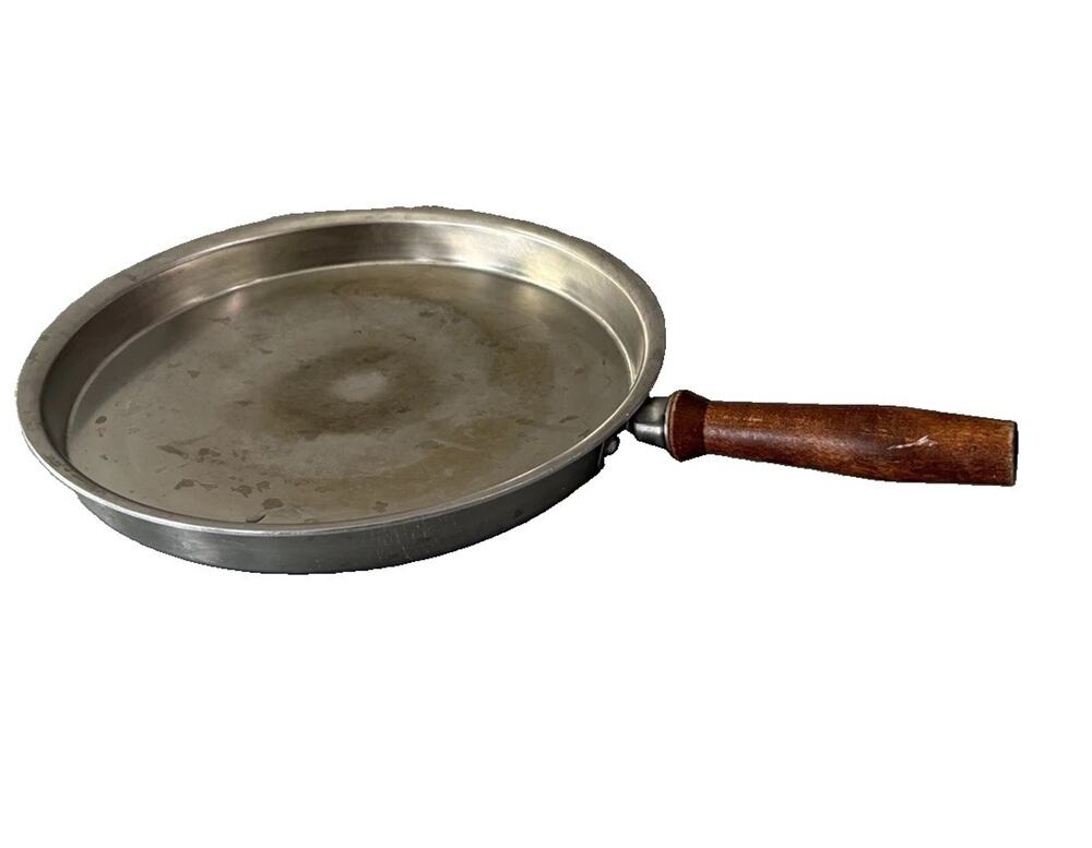 Vintage Bloomfield USA Steel Fry Pan Skillet No 7925 Wood Handle 10”